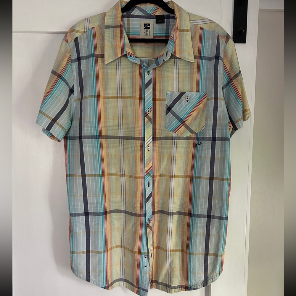 Rusty Men's Vibrant Plaid Button-Down Short Sleeve Shirt